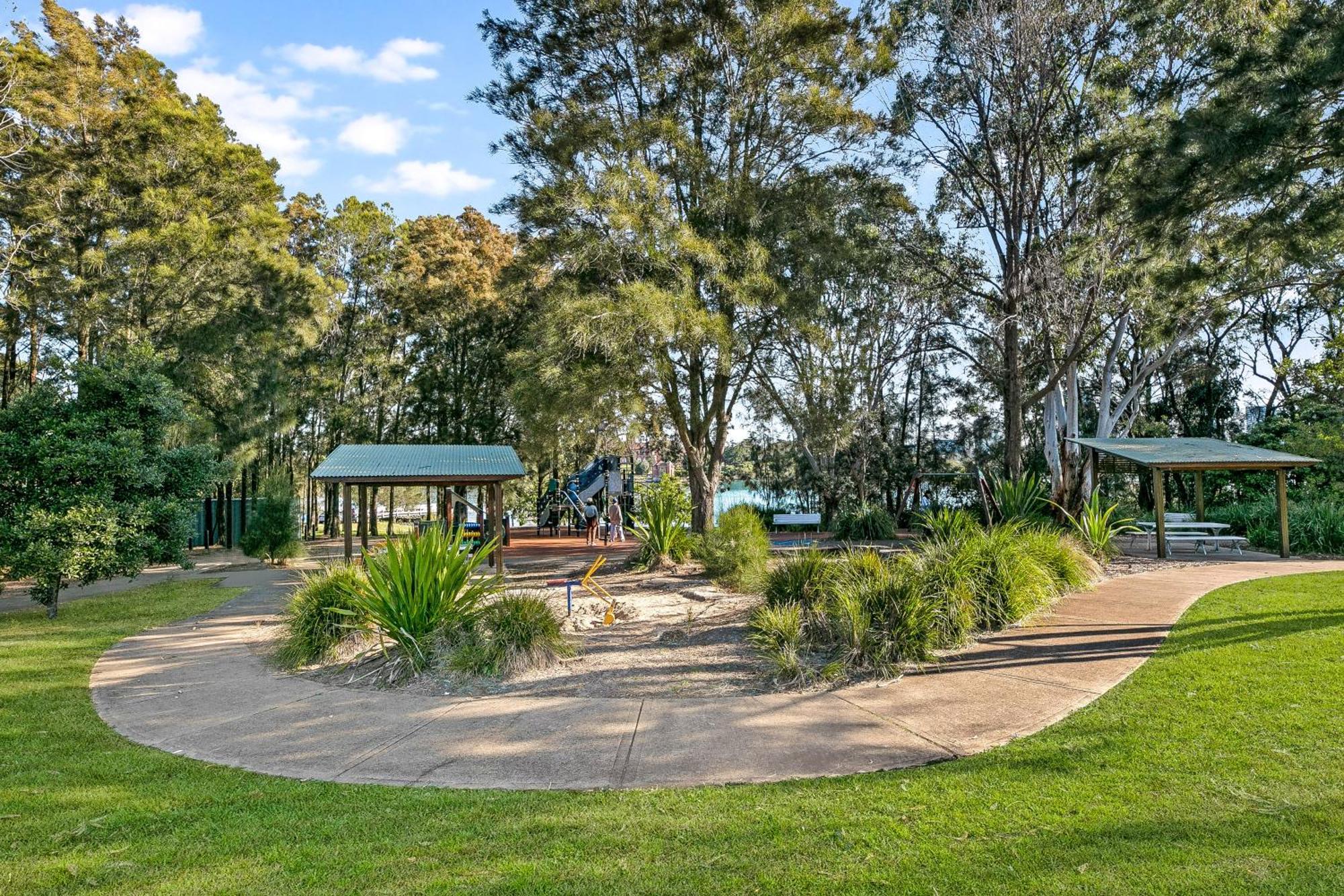 Putney Studio, Short Drive To Olympic Park & Parklands Apartment Sydney
